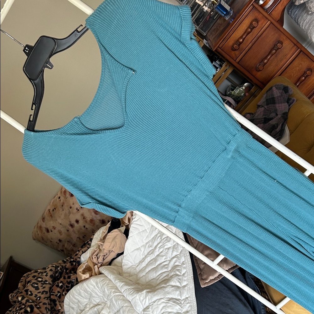 Jumpsuit - Picture 3 of 3